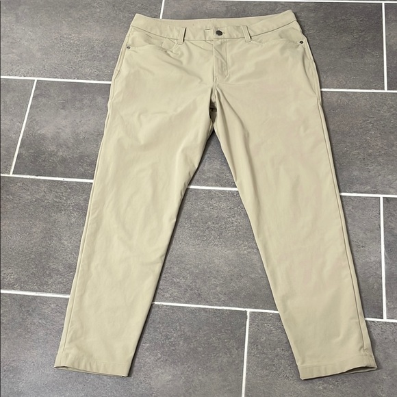 Lululemon ABC Slim-Fit Pant 29” *Warpstreme
Trench size 34 - Picture 2 of 8